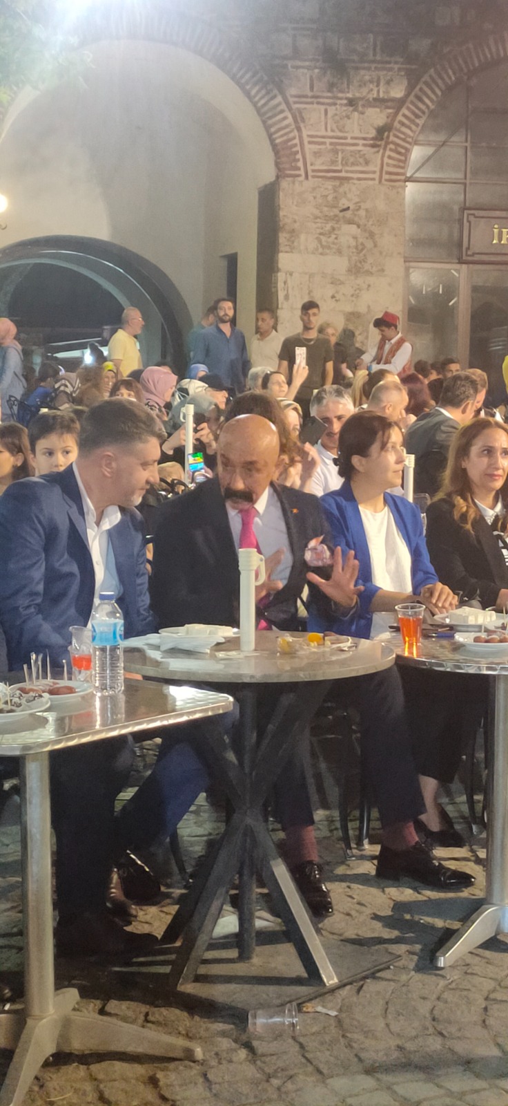 service single image