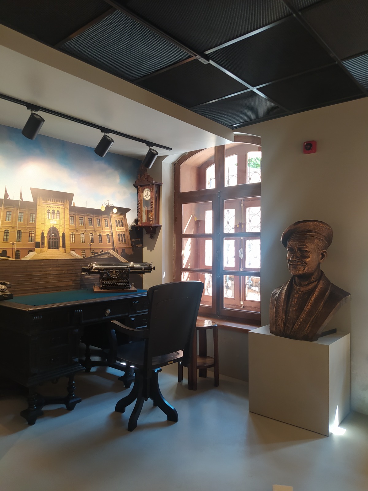 service single image